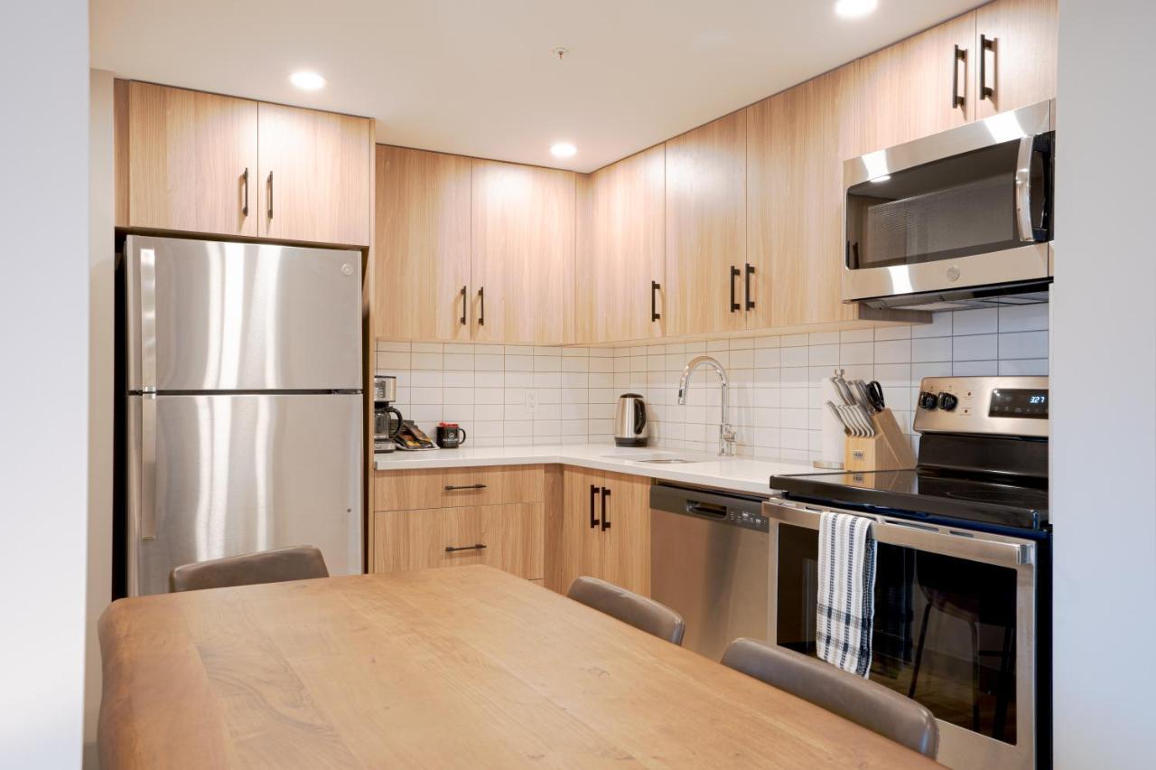 Basecamp Suites แบมฟ์ ภายนอก รูปภาพ