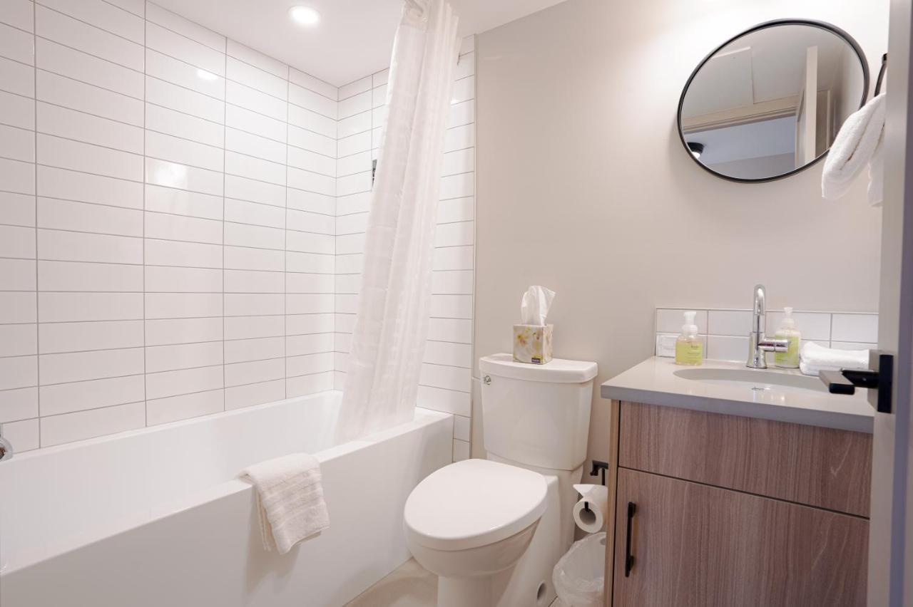 Basecamp Suites แบมฟ์ ภายนอก รูปภาพ